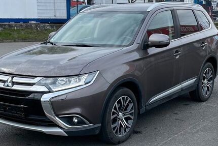 Mitsubishi Outlander 104.000 km 17.490 &euro; Hamburg 20537