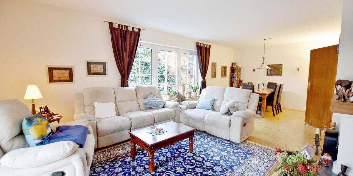 Lichtdurchfluteter 4-Zi.-Doppelhaustraum mit Wintergarten, Kamin, Sauna und Gartenidylle 4 zimmer