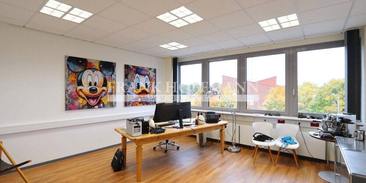 Flexible Bürofläche mit Stellplätzen und Keller in Quickborn zimmer