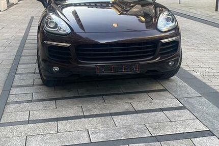 Porsche Cayenne 136.000 km 35.000 € Hamburg 20457