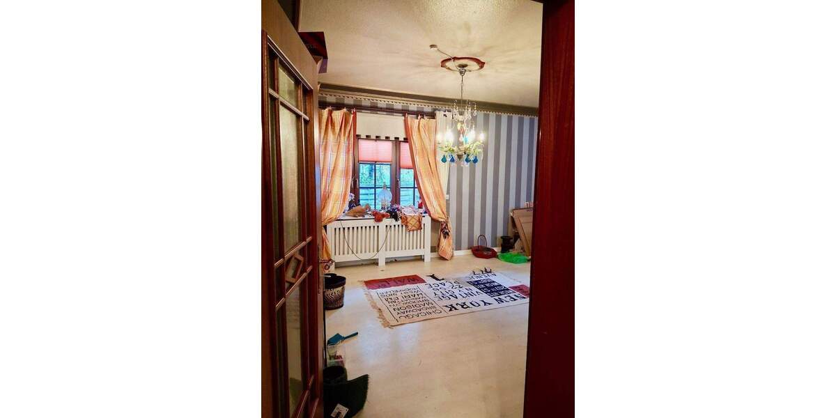 Courtagefrei - EFH mit Wellnesscharakter - Whirlpool - Wärmekabine - Bus und S Bahn Krupunder in ein paar Gehminuten - 277 m2 WflNfl. zimmer