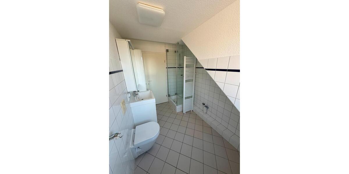 Dachgeschoßwohnung Hamburg Altona - 3 Zimmer, 70 m&sup2;, 1.246&euro; | Angebot:25406483