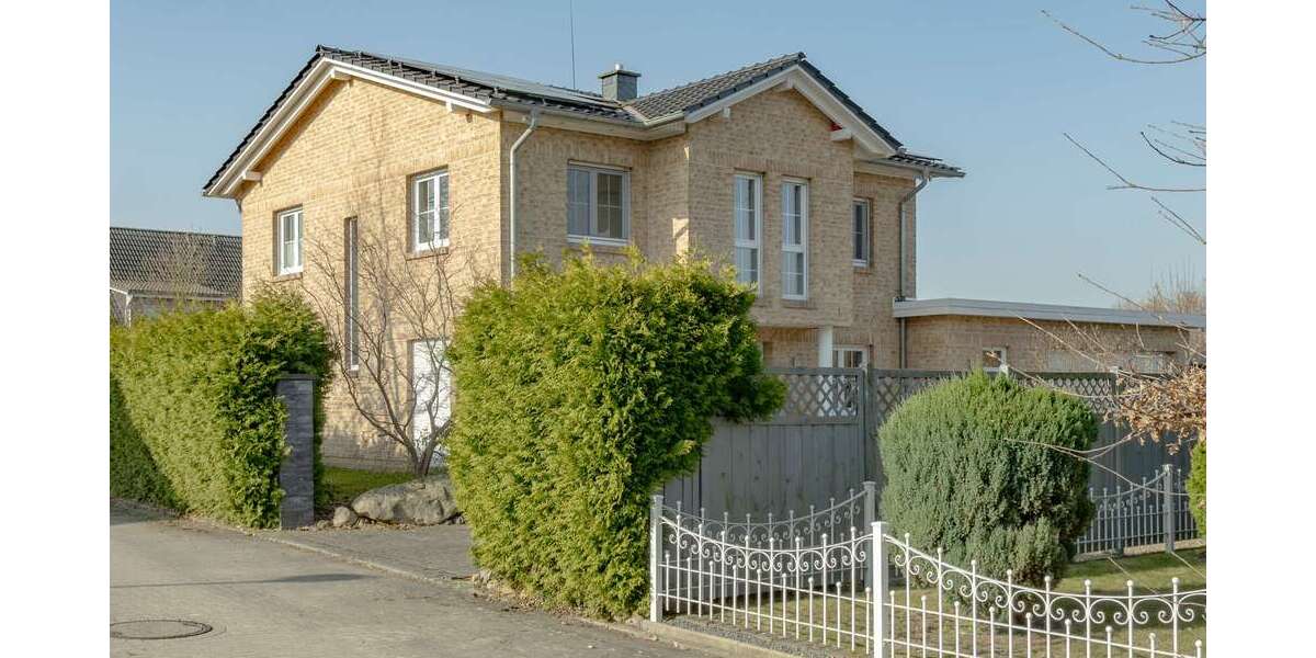 Einfamilienhaus Buchholz - 4.5 Zimmer, 190 m&sup2;, 849.000&euro; | Angebot:26193681