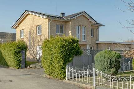 Haus Buchholz - 4.5 Zimmer, 190 m&sup2;, 849.000&euro; | Angebot:26193681
