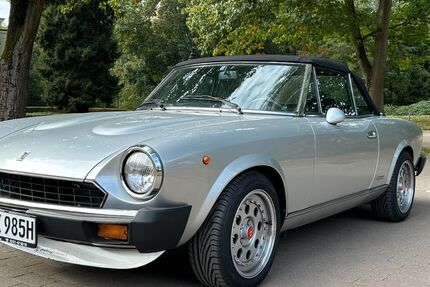 Fiat 124 Spider 44.000 km 21.900 € Hamburg 22391