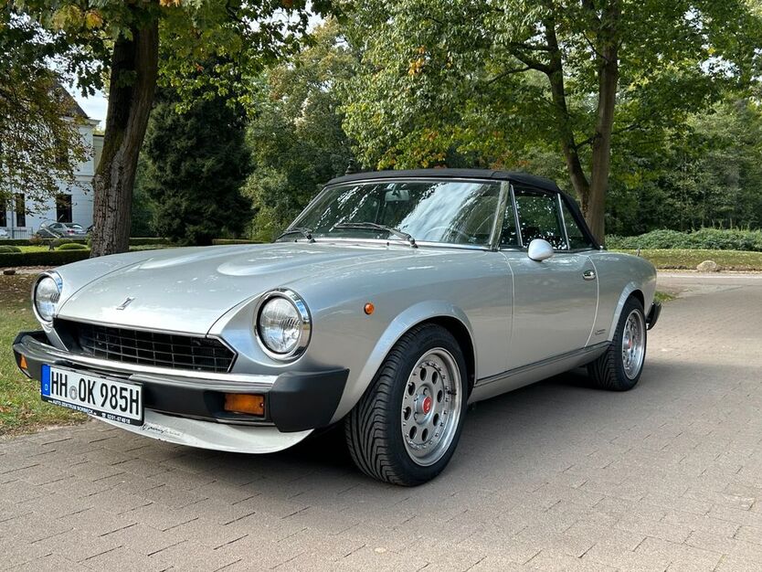 Fiat 124 Spider 44.000 km 21.900 € Hamburg 22391