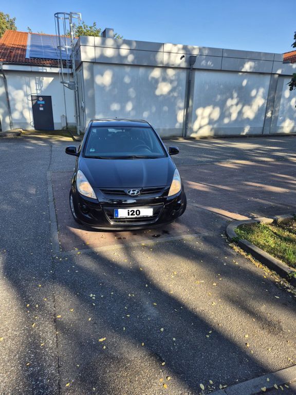 i20