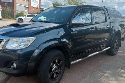 Toyota Hilux 279.855 km 17.999 &euro; Hamburg 22113