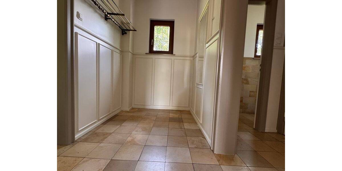 Einfamilienhaus Pinneberg - 7 Zimmer, 140 m&sup2;, 2.170&euro; | Angebot:26908840