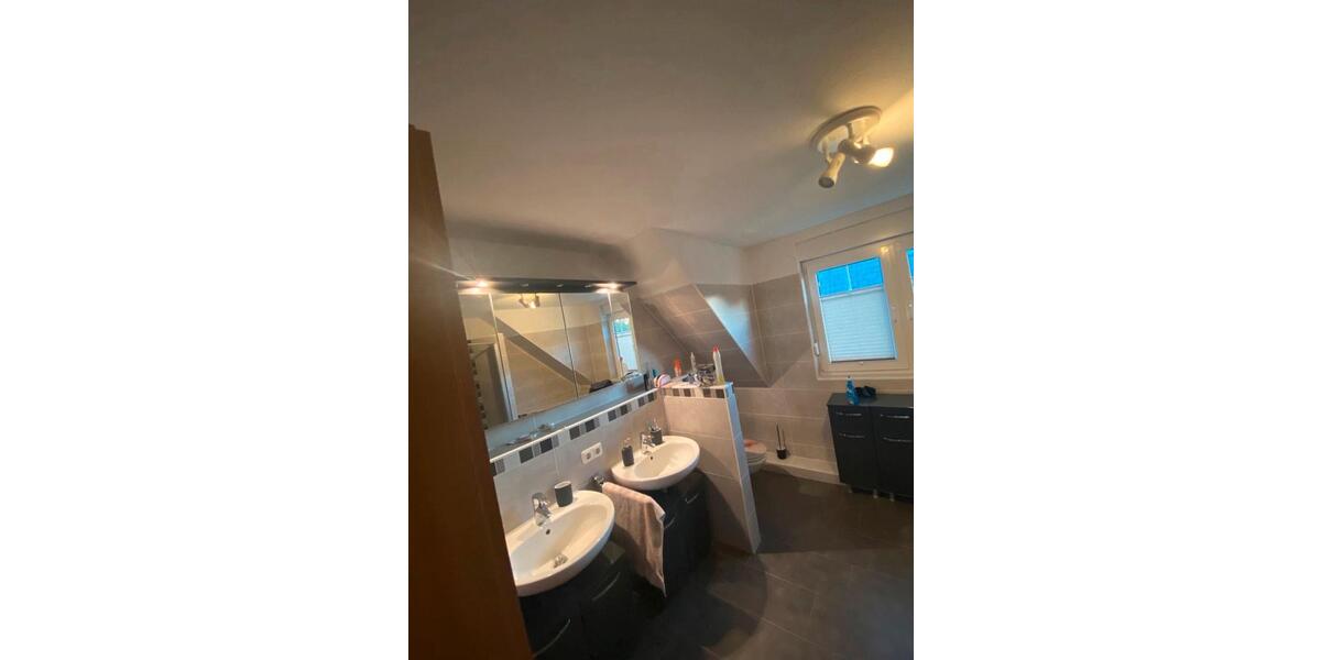 Einfamilienhaus Buxtehude - 7 Zimmer, 180 m&sup2;, 720.000&euro; | Angebot:27130746