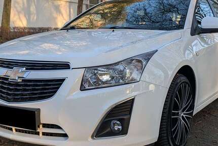 Chevrolet Cruze 83.500 km 7.500 € Hamburg 22041