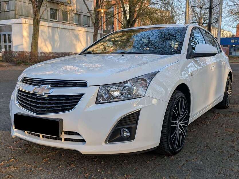 Chevrolet Cruze 83.500 km 7.500 € Hamburg 22041