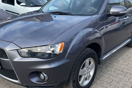 Mitsubishi Outlander 132.000 km 8.900 &euro; Hamburg 20097