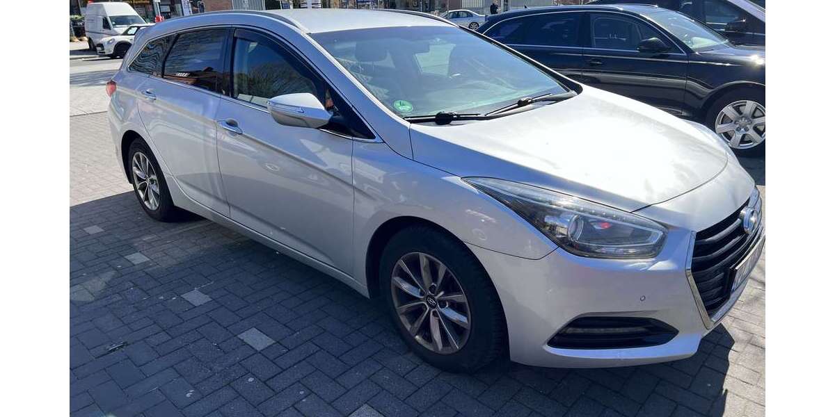 Hyundai i40 112.500 km 9.100 &euro; Hamburg 22145