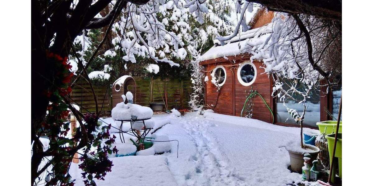 Courtagefrei - EFH mit Wellnesscharakter - Whirlpool - Wärmekabine - Bus und S Bahn Krupunder in ein paar Gehminuten - 277 m2 WflNfl. zimmer