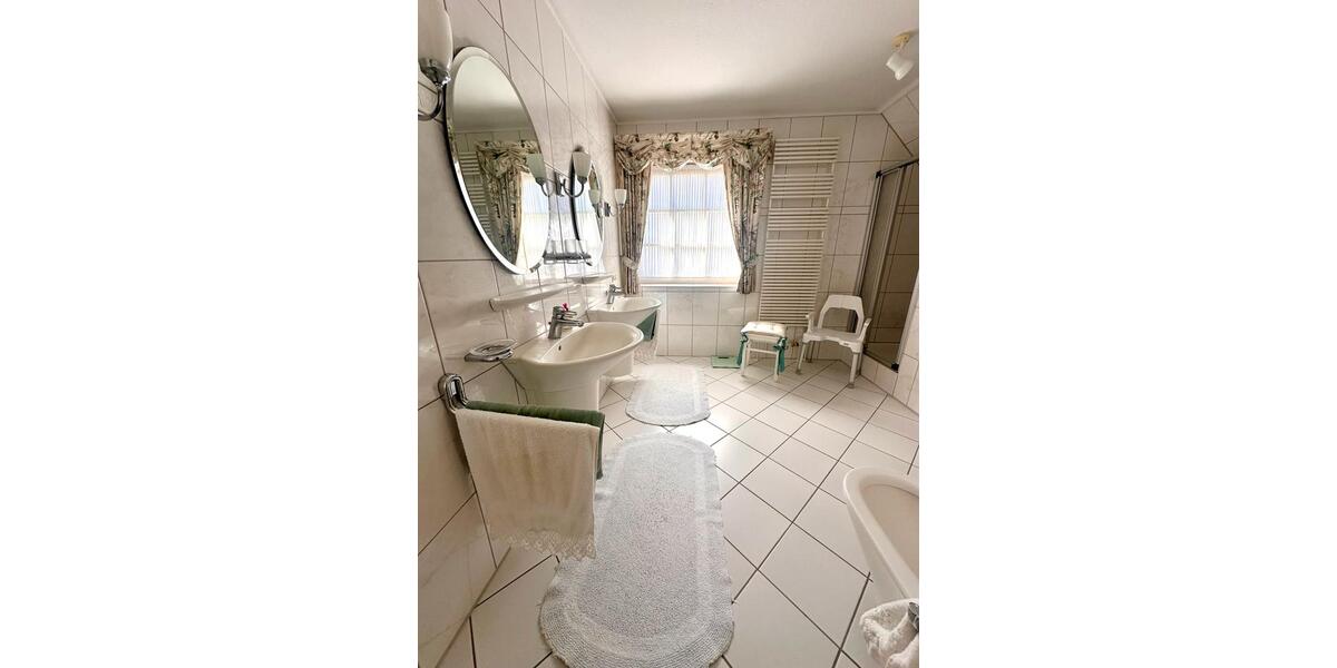 Einfamilienhaus Buxtehude - 6 Zimmer, 183 m&sup2;, 2.700&euro; | Angebot:26091803