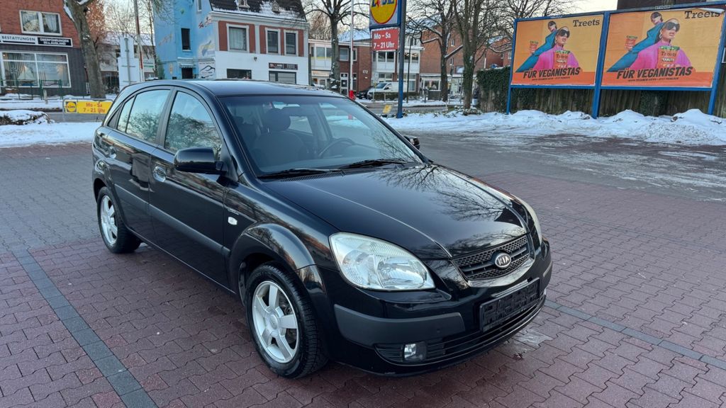 Kia Rio 147.000 km 4.999 &euro; Hamburg 22045