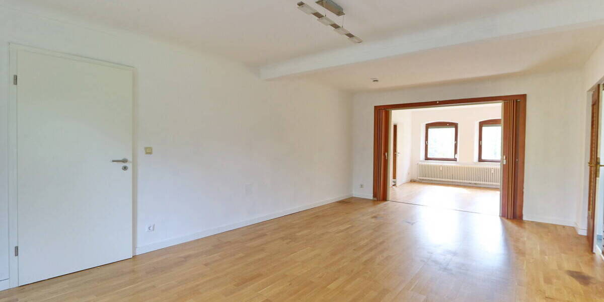 Etagenwohnung Hoisdorf - 5 Zimmer, 147 m&sup2;, 1.290&euro; | Angebot:26714302
