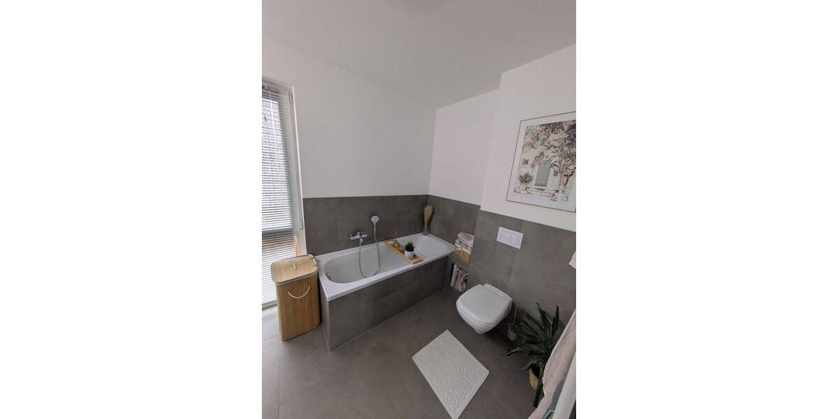 Reihenmittelhaus Quickborn - 4 Zimmer, 123 m&sup2;, 1.700&euro; | Angebot:26188528