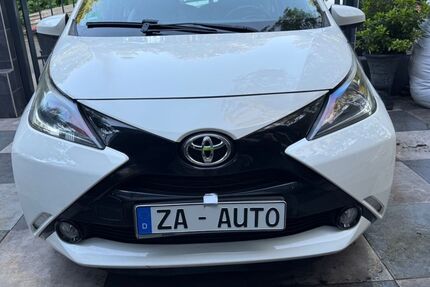 Toyota Aygo (X) 122.000 km 5.600 &euro; Hamburg 22523