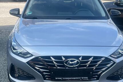 Hyundai i30 112.000 km 10.990 &euro; Hamburg 20537