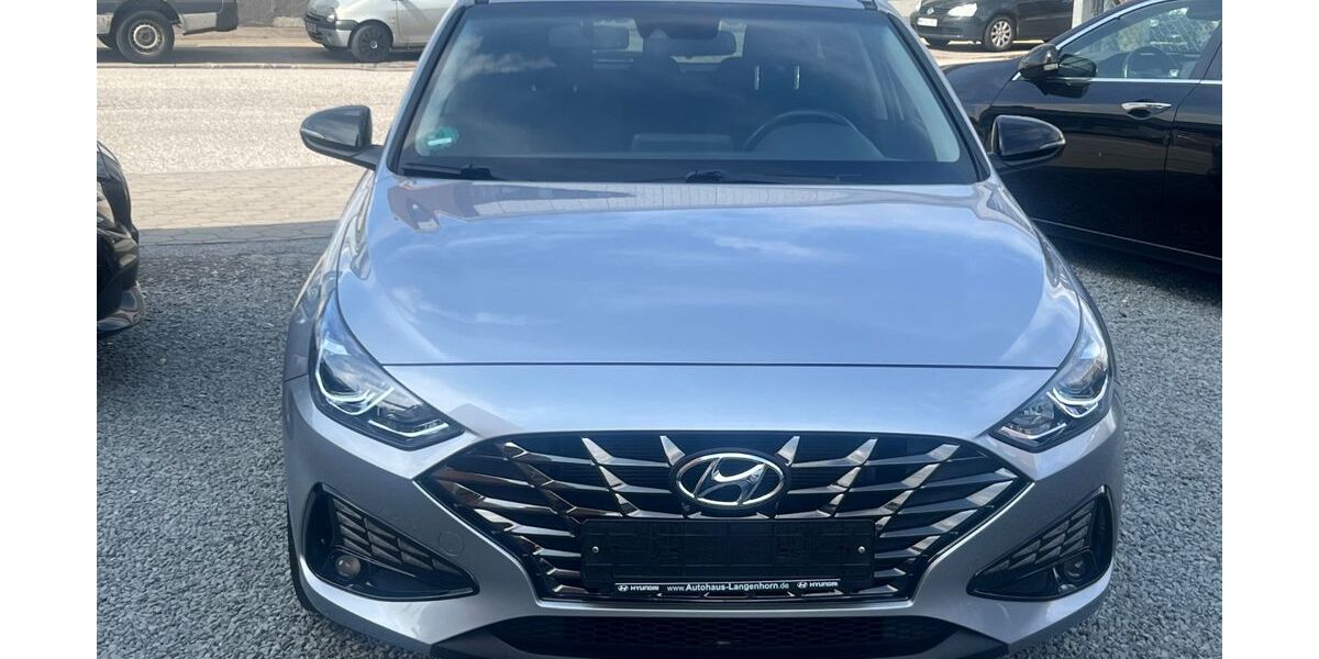 Hyundai i30 112.000 km 10.990 &euro; Hamburg 20537