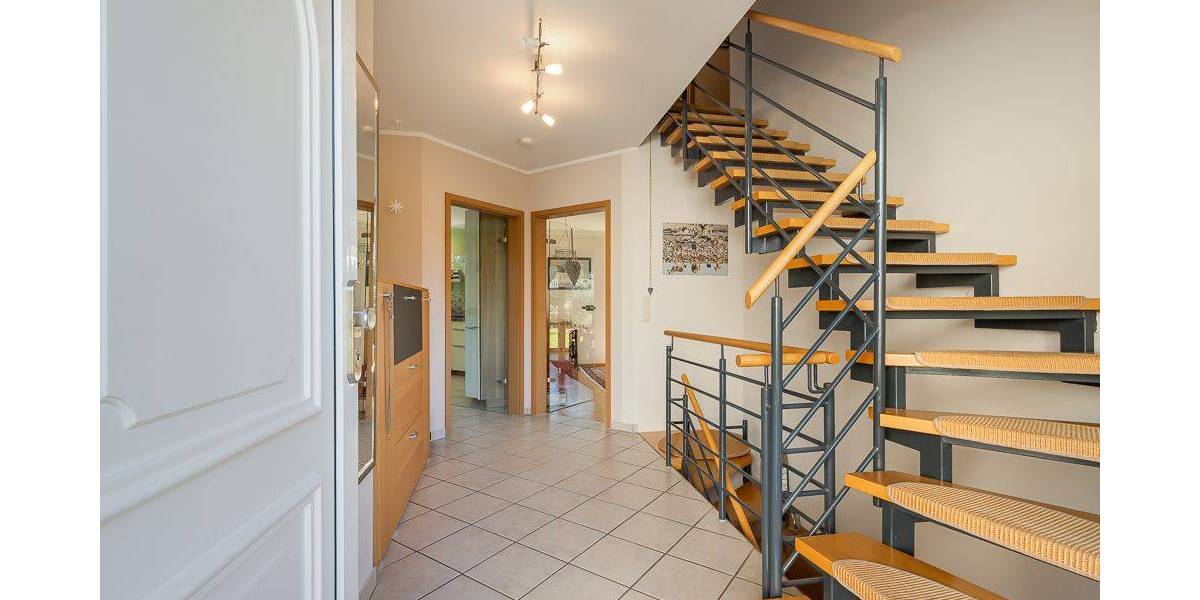 Einfamilienhaus Hamburg Schnelsen - 5 Zimmer, 131 m&sup2;, 850.000&euro; | Angebot:26291875