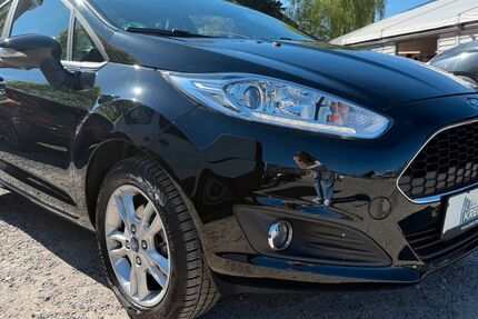 Ford Fiesta 10.385 km 8.590 &euro; Hamburg 22179