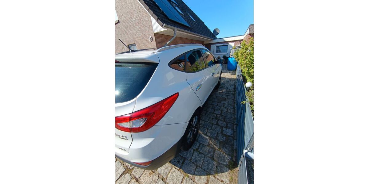 Hyundai ix35 188.000 km 8.500 &euro; Heist 25492
