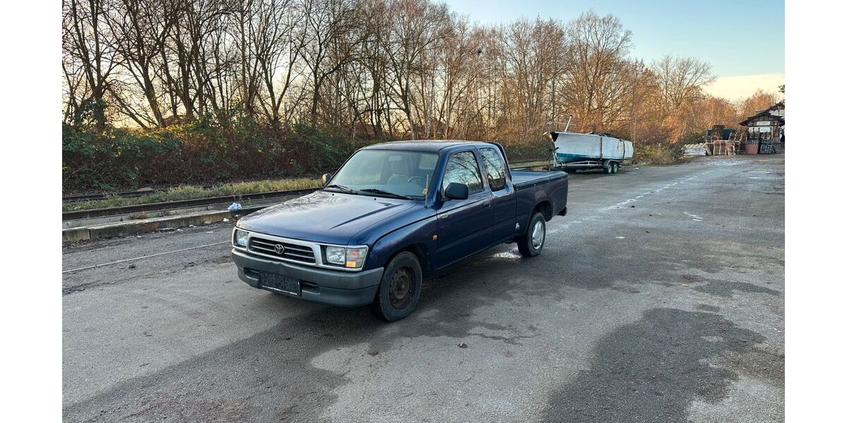 Toyota Hilux 225.658 km 5.000 &euro; HAMBURG 22113