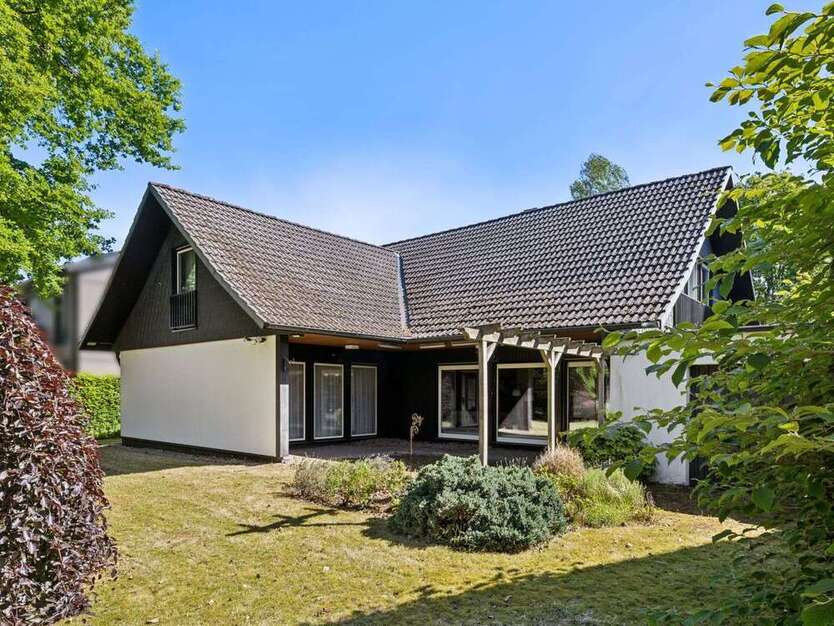 Haus zum Kaufen in Hamburg-Sasel 865.000 € 173 m²