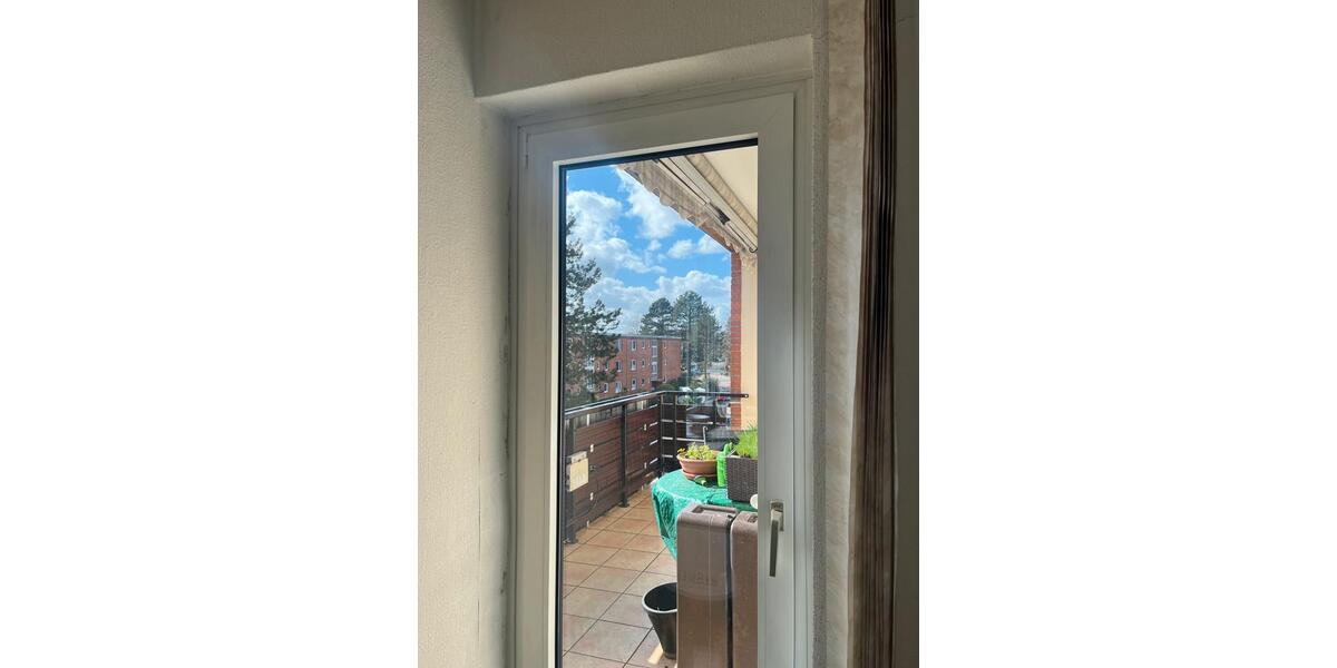 Dachgeschoßwohnung Halstenbek - 4 Zimmer, 93 m&sup2;, 270.000&euro; | Angebot:26517560