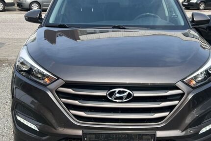 Hyundai TUCSON 78.000 km 12.990 &euro; Hamburg 20537