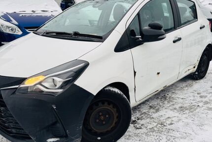 Toyota Yaris 122.000 km 3.900 &euro; Hamburg 20537