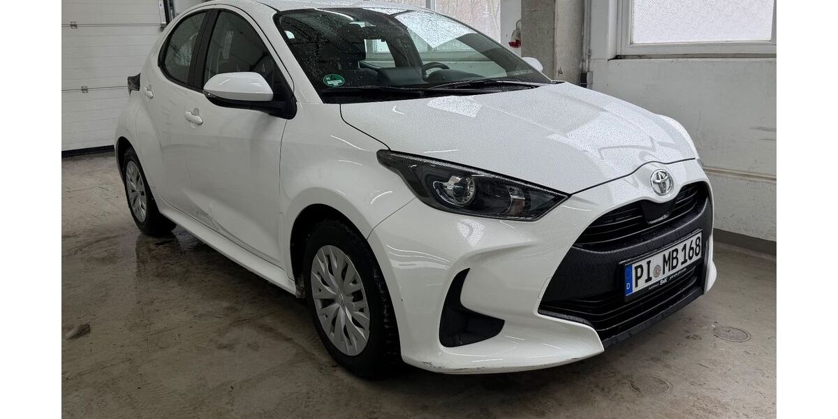Toyota Yaris 66.200 km 11.200 &euro; Hamburg 22043