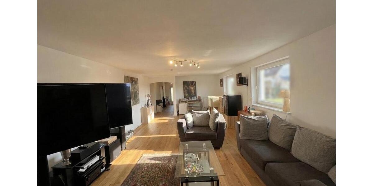 Erdgeschoßwohnung Hamburg Wandsbek - 5 Zimmer, 167 m&sup2;, 2.600&euro; | Angebot:26254739