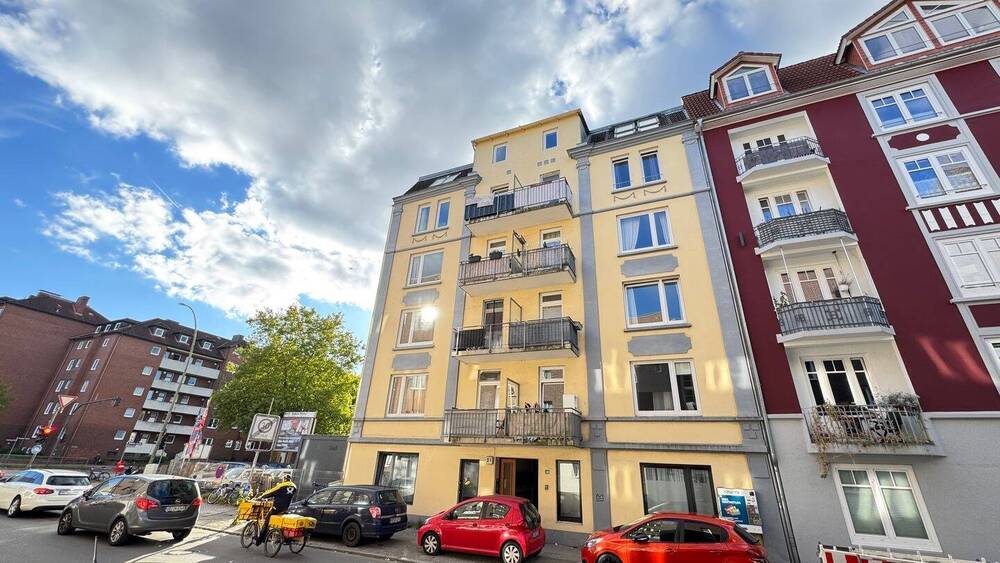 Saniertes Mehrfamilienhaus mit 11 Einheiten in Hamburg-Wandsbek 3 zimmer