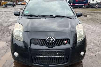Toyota Yaris 231.774 km 3.990 &euro; Hamburg 22113