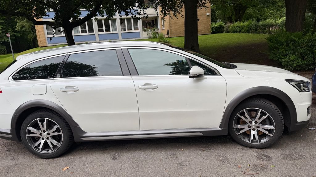 Peugeot 508 221.458 km 8.700 &euro; Hamburg 22047