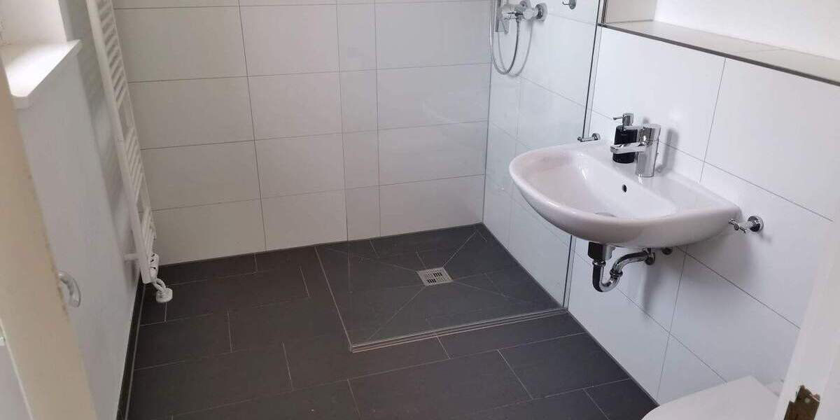 Einfamilienhaus Buxtehude - 5 Zimmer, 180 m&sup2;, 2.200&euro; | Angebot:25800824