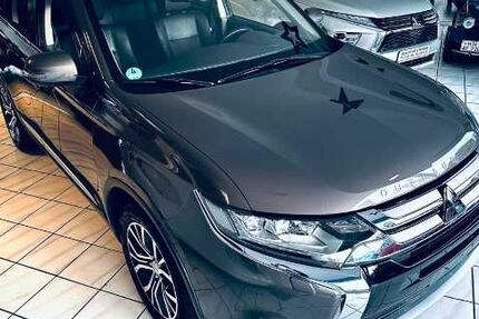 Mitsubishi Outlander 93.631 km 20.500 &euro; Hamburg 22045