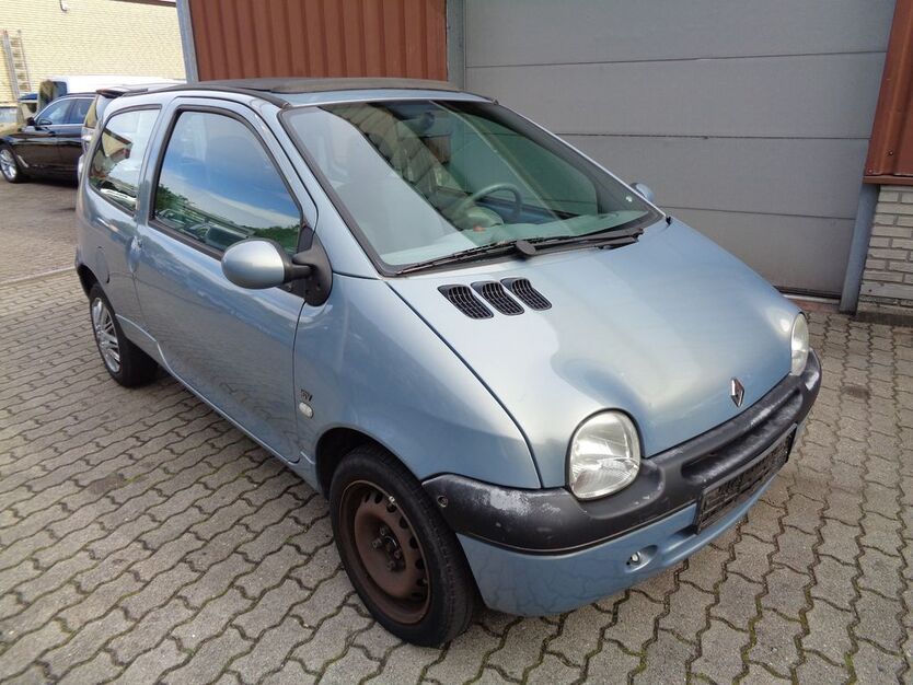 Renault Twingo 96.596 km 1.350 € Hamburg 22399