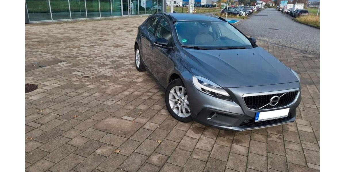 Volvo V40 Cross Country 149.800 km 8.990 &euro; Wedel (bei Hamburg) 22880
