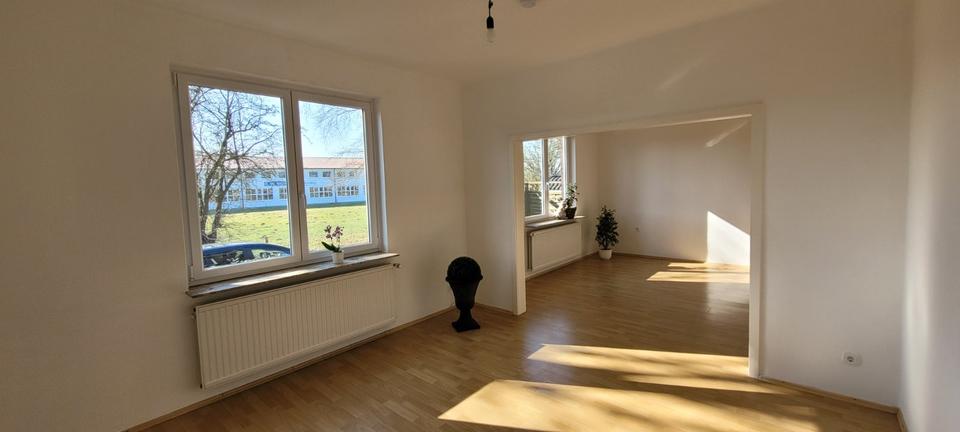 Etagenwohnung Bönningstedt - 4 Zimmer, 90 m&sup2;, 1.500&euro; | Angebot:25395219