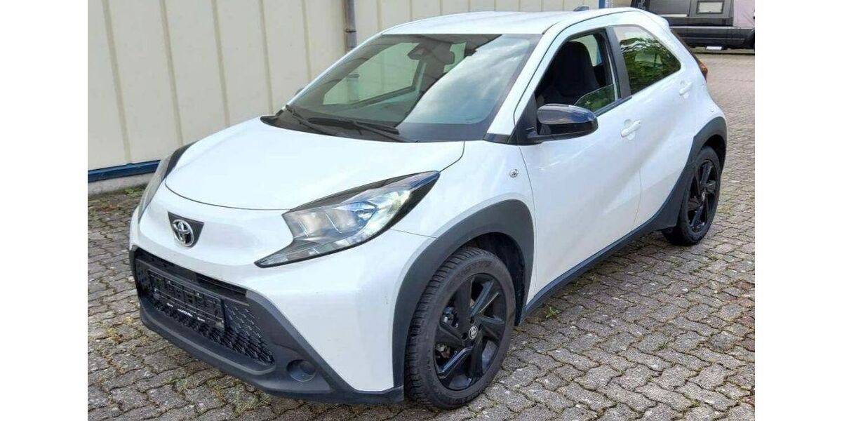 Toyota Aygo (X) 11.600 km 13.490 &euro; Hamburg 22043