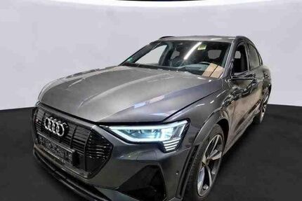 Audi e-tron 57.791 km 39.950 &euro; Hamburg 22047