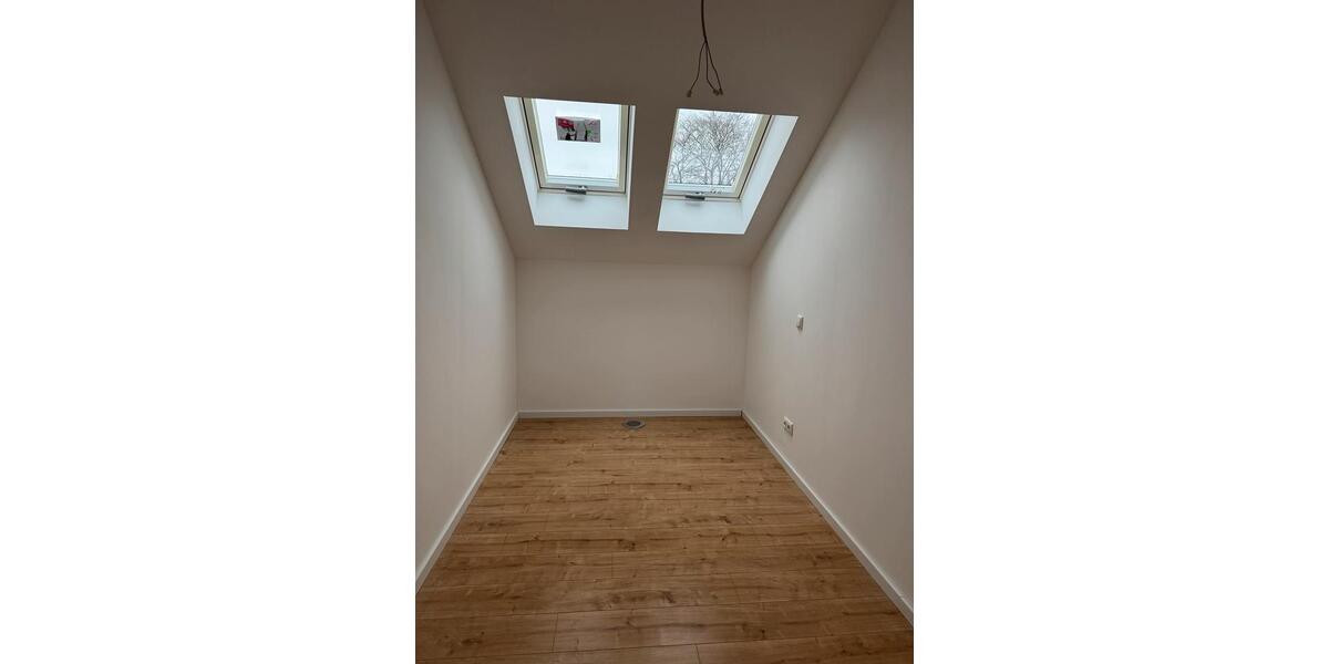 Dachgeschoßwohnung Hamburg Harburg - 3 Zimmer, 67 m&sup2;, 1.650&euro; | Angebot:24688037