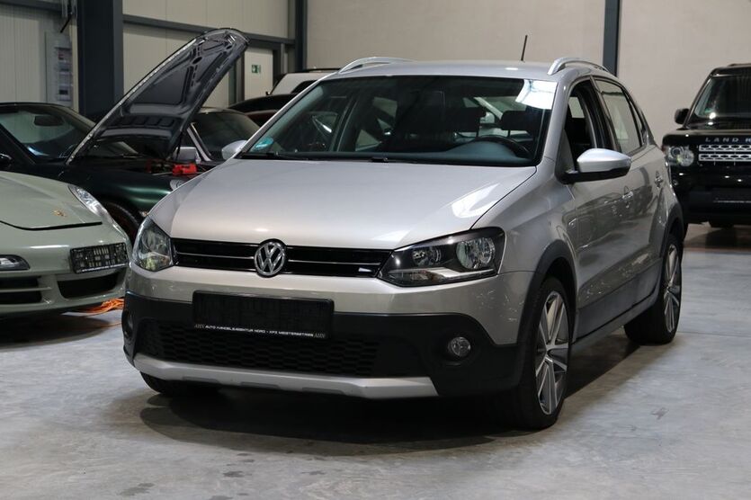 VW Polo 135.175 km 9.300 € Uetersen 25436