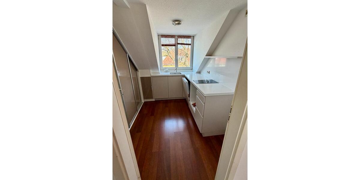 Dachgeschoßwohnung Hamburg Altona - 3 Zimmer, 70 m&sup2;, 1.246&euro; | Angebot:25406483