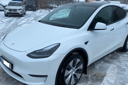 Tesla Model Y 57.335 km 33.990 &euro; Hamburg 22047